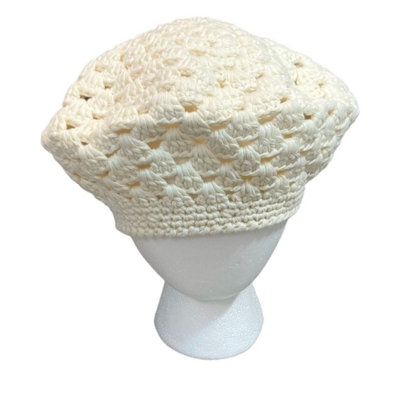 Free People Lola Crochet Beret Ivory $48 New - Picture 1 of 3